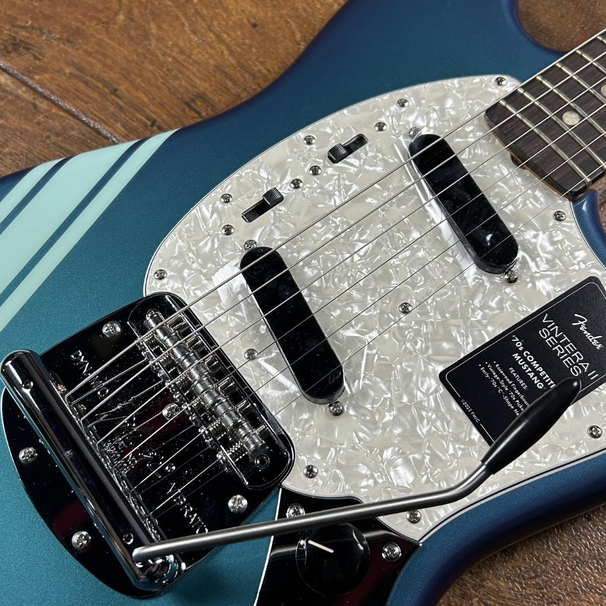 Vintera II 70s Competition Mustang Competition Burgundy Fender