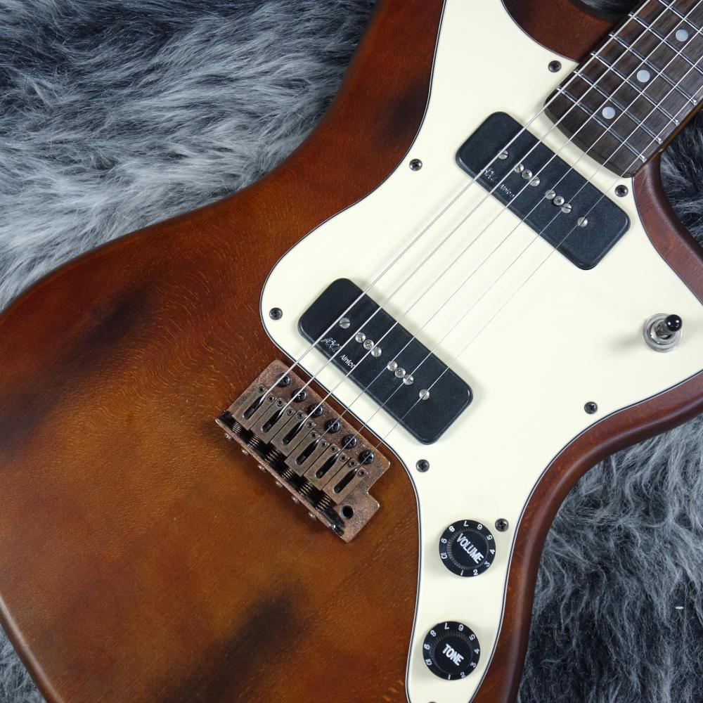 エレキギター　AXL GUITARS AZー８２０　売場展開中！ AZ-820 Brown AXL Guitars エレクトリックギター ジャズマスタータイプ