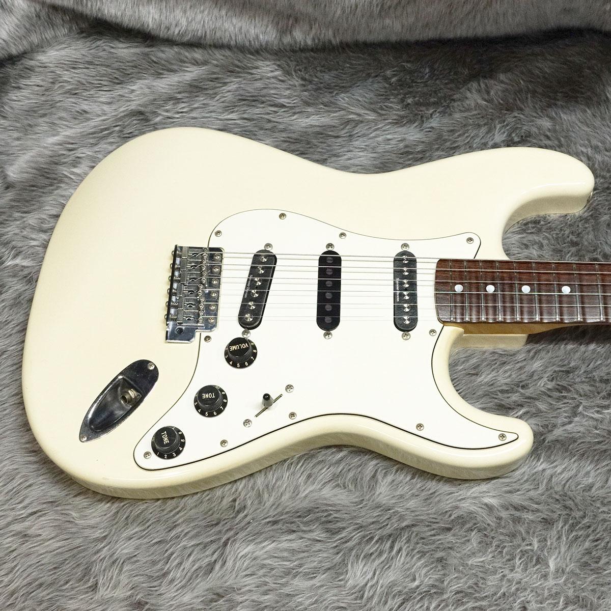 ST72-145RB Fender Japan エレクトリックギター ストラトキャスター