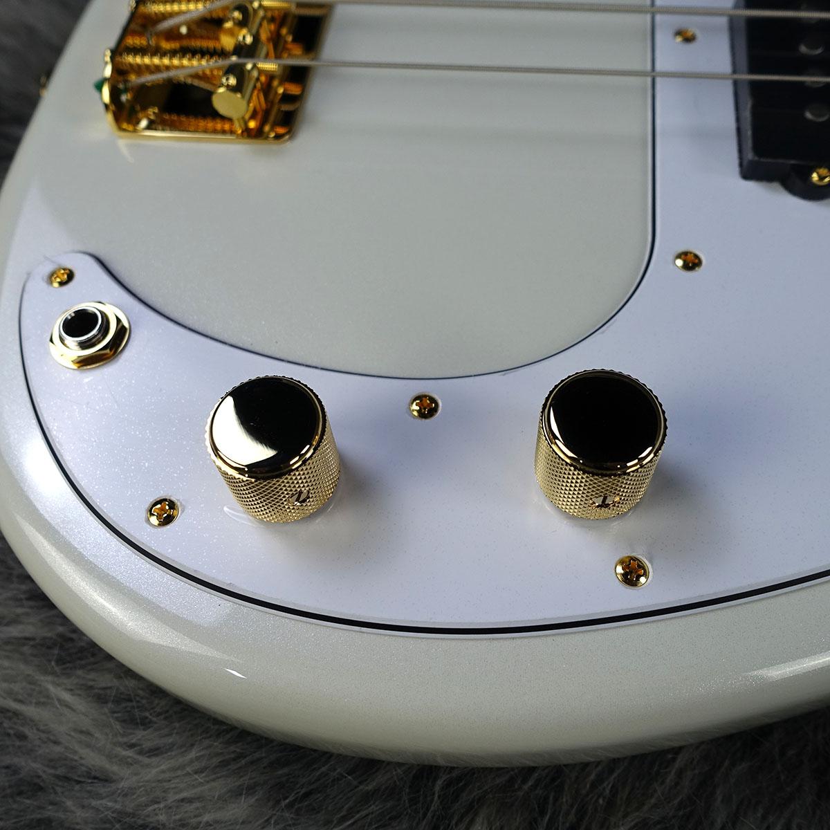 Made in Japan Traditional 2025 Collection 60s Precision Bass White