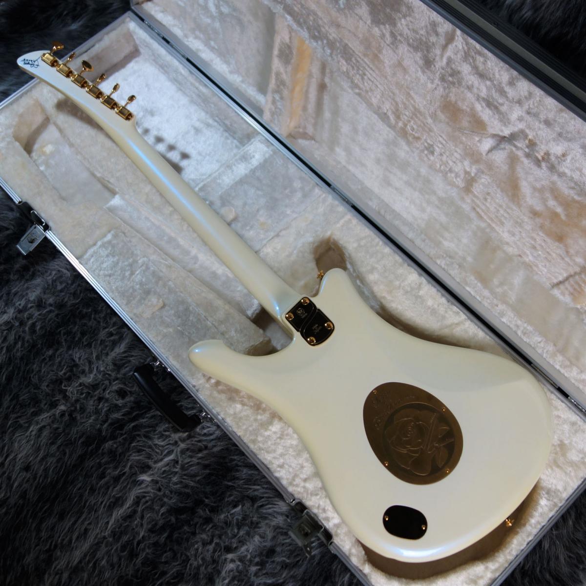 YAMAHA TBJ-CST ボディ裏面のプレート TBJ-CST Terry & Blue Jeans Custom RPW YAMAHA エレクトリックギター
