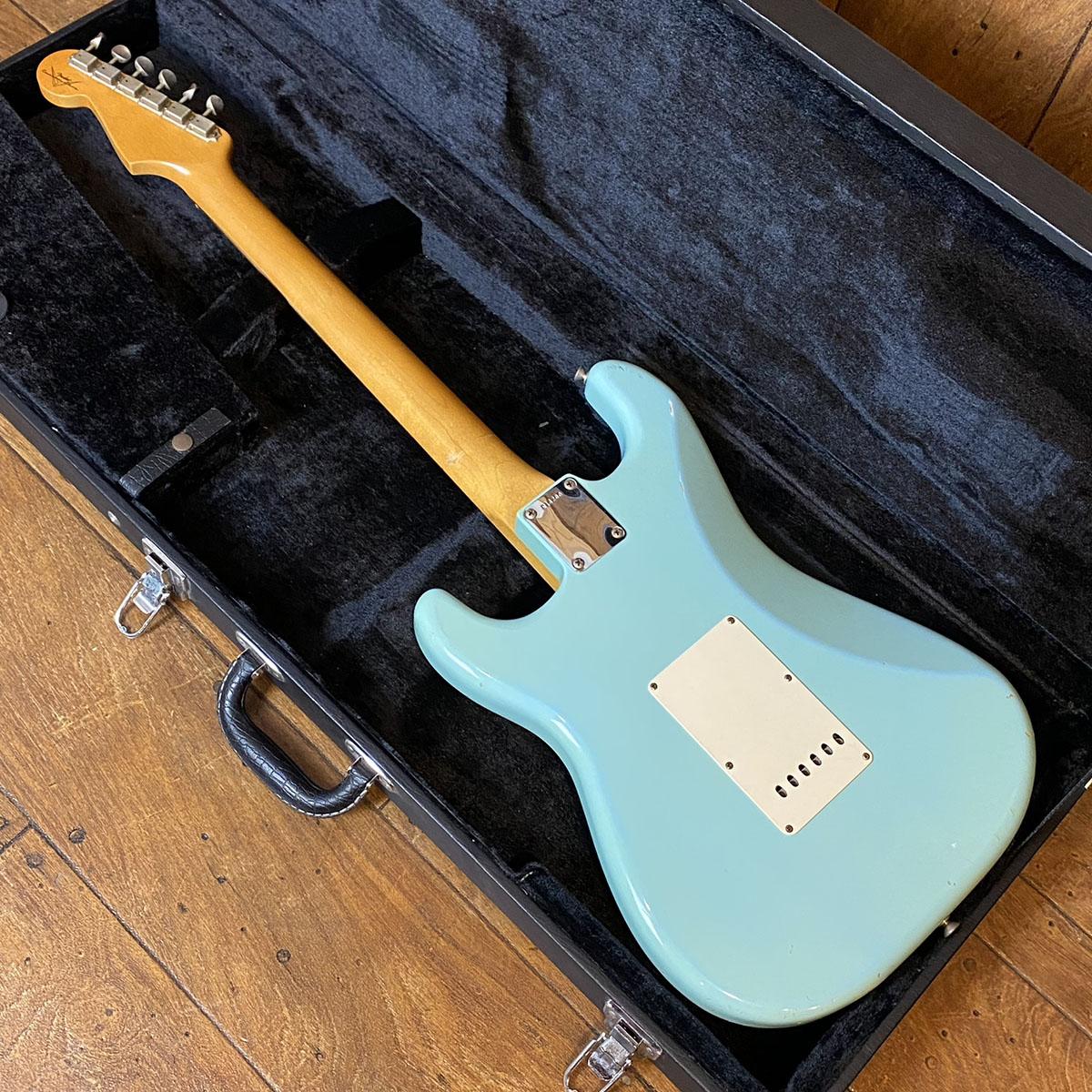 自作 ストラトキャスター Dust Blue コンポーネント 木製PG レリック 1960 Stratocaster Relic Daphne Blue 2001 Fender Custom Shop