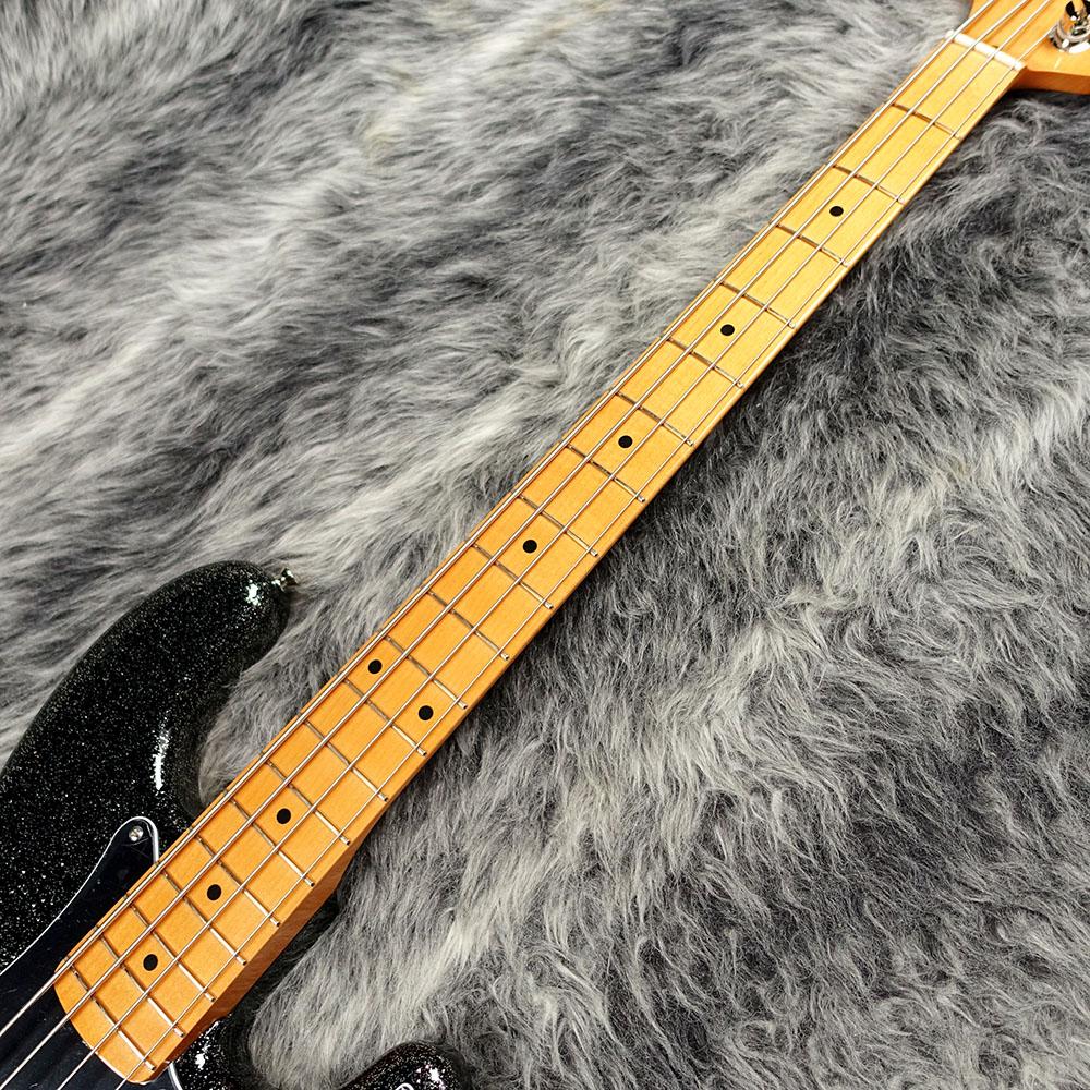 J Precision Bass Maple Fingerboard Black Gold Fender