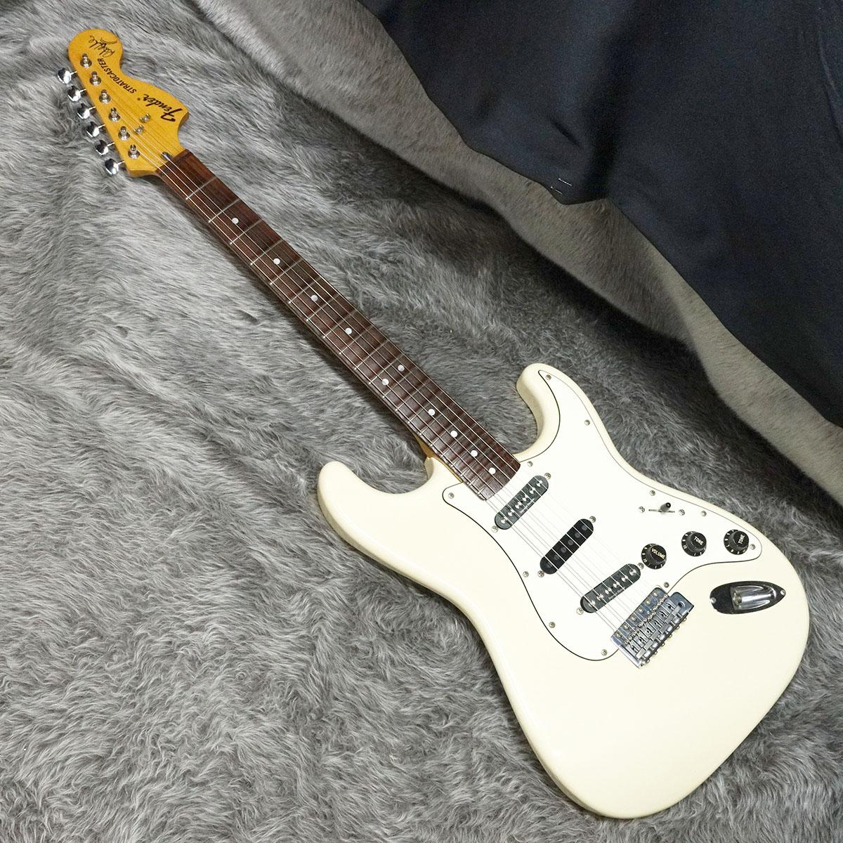 ST72-145RB Fender Japan エレクトリックギター ストラトキャスター