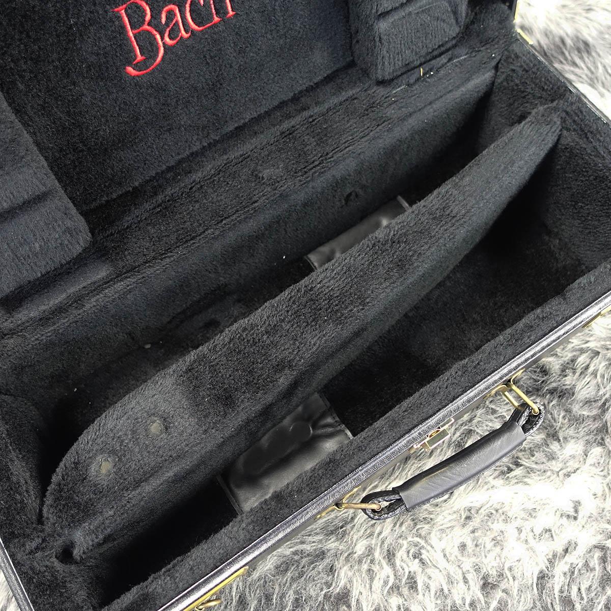 Bach トランペットケース 黒 ハードケース トランペットハードケース Bach 管楽器用アクセサリ その他 商品詳細