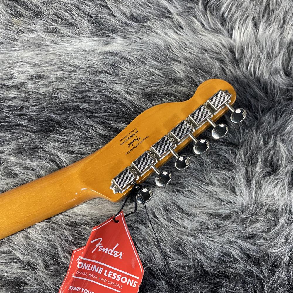 Classic Vibe Baritone Custom Telecaster 3-Color Sunburst Squier