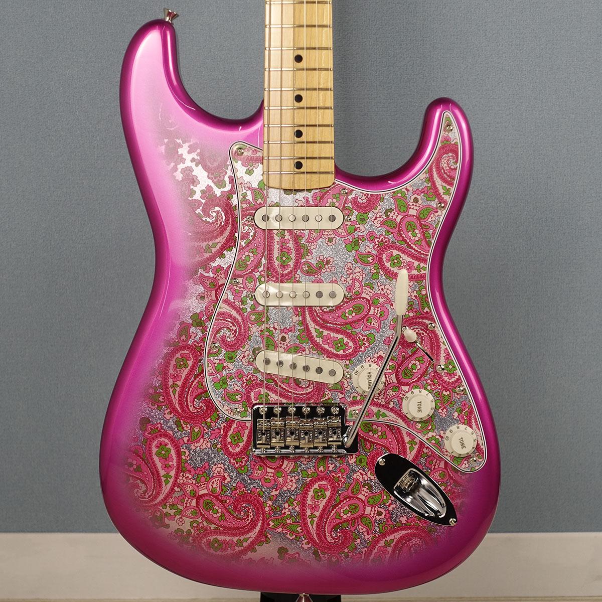Made in Japan Limited Stratocaster Pink Paisley Fender