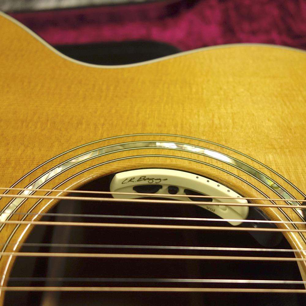555 w/L.R.Baggs Anthem Taylor アコースティックギター フラット