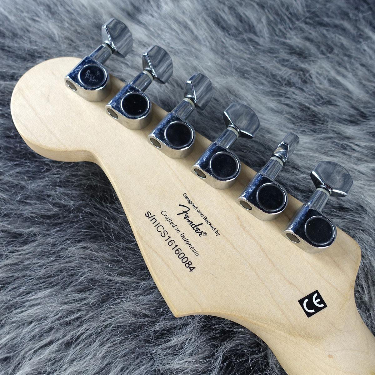 Deluxe Stratocaster / Pearl White Squier エレクトリックギター