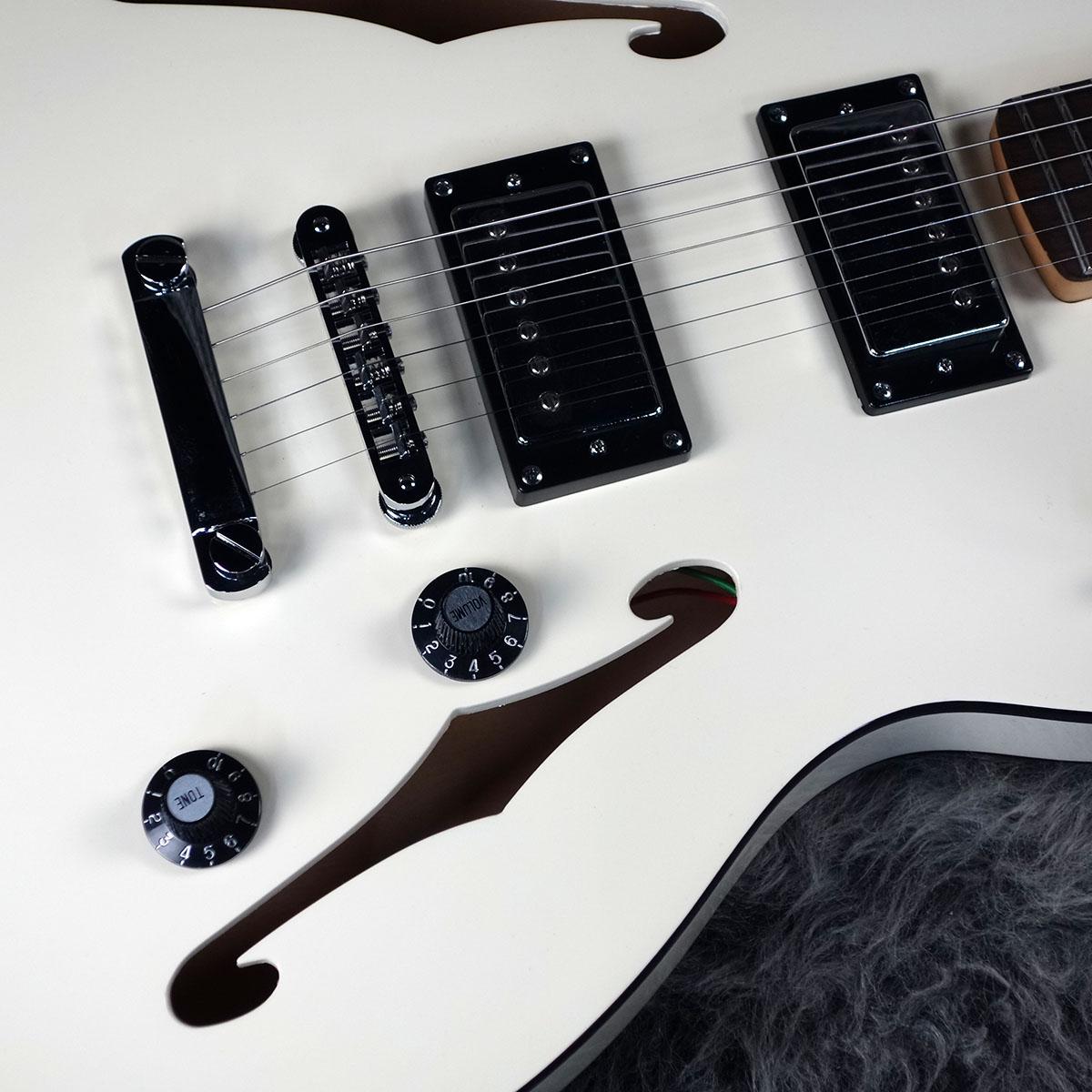 Affinity Series Starcaster Deluxe Olympic White Squier