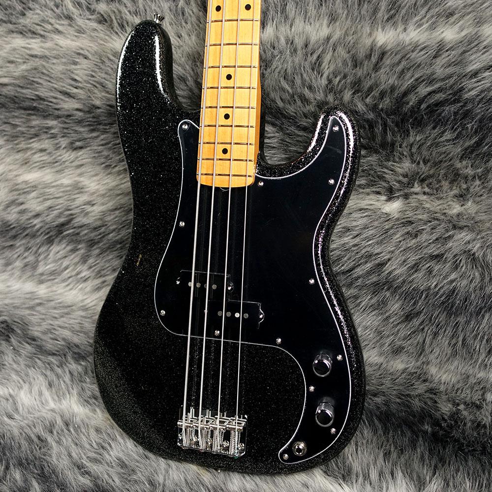 J Precision Bass Maple Fingerboard Black Gold Fender