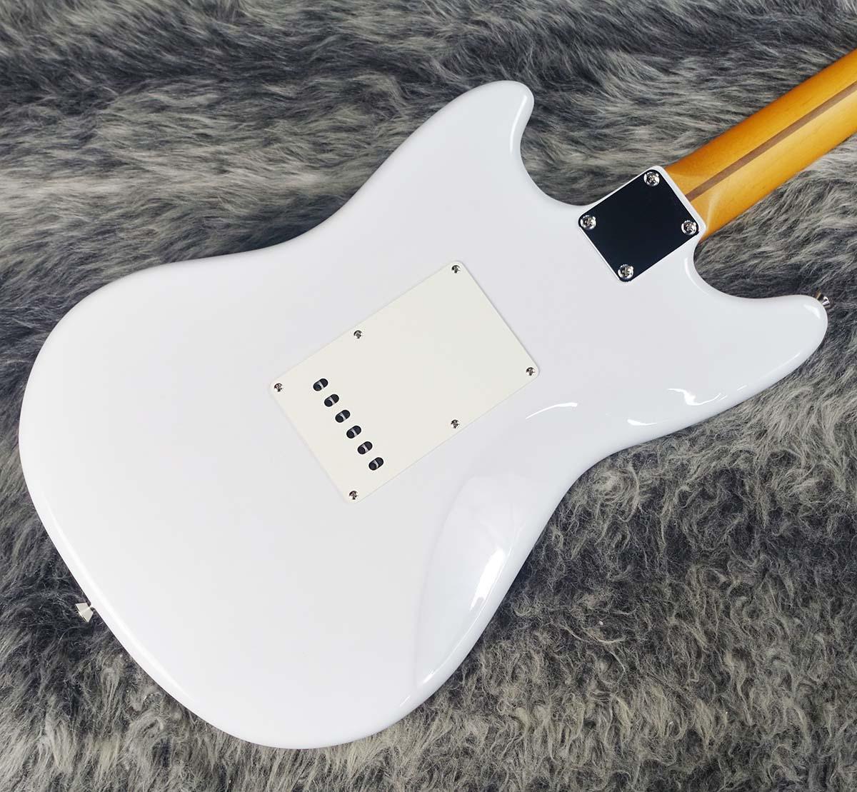 Made in Japan Limited Cyclone MN White Blonde Fender