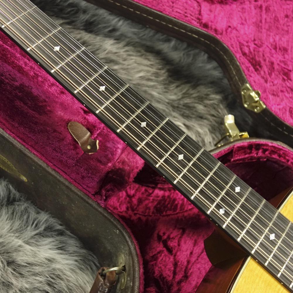 555 w/L.R.Baggs Anthem Taylor アコースティックギター フラット