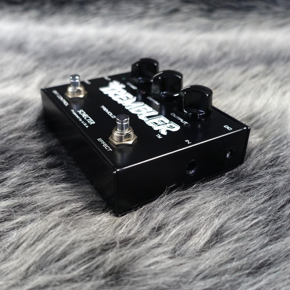 （美品）SCHECTER THE TREMBLER トレモロ エフェクター THE TREMBLER SCHECTER ギター用エフェクター トレモロ 商品詳細