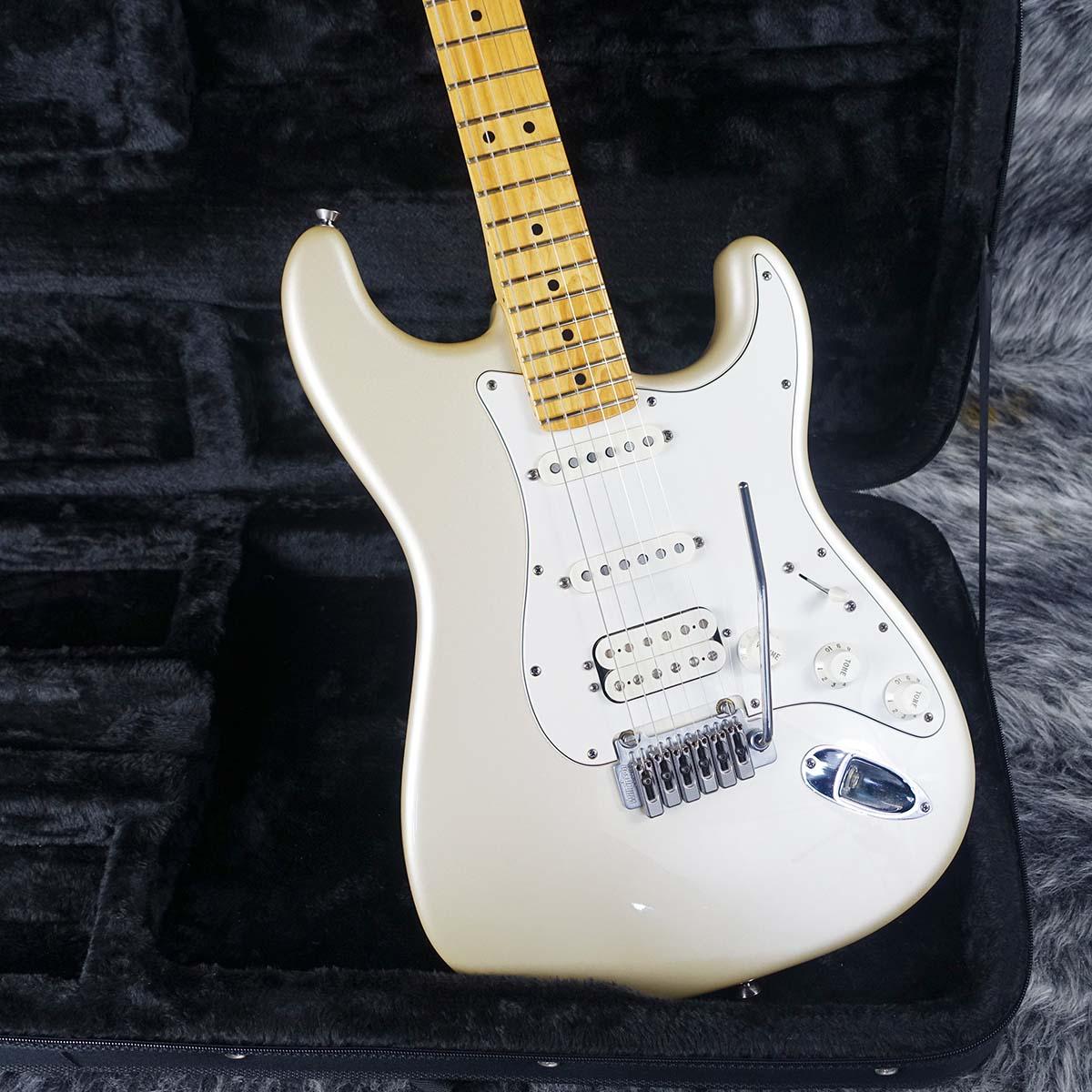 American Standard Stratocaster HSS Blizzard Pearl Fender
