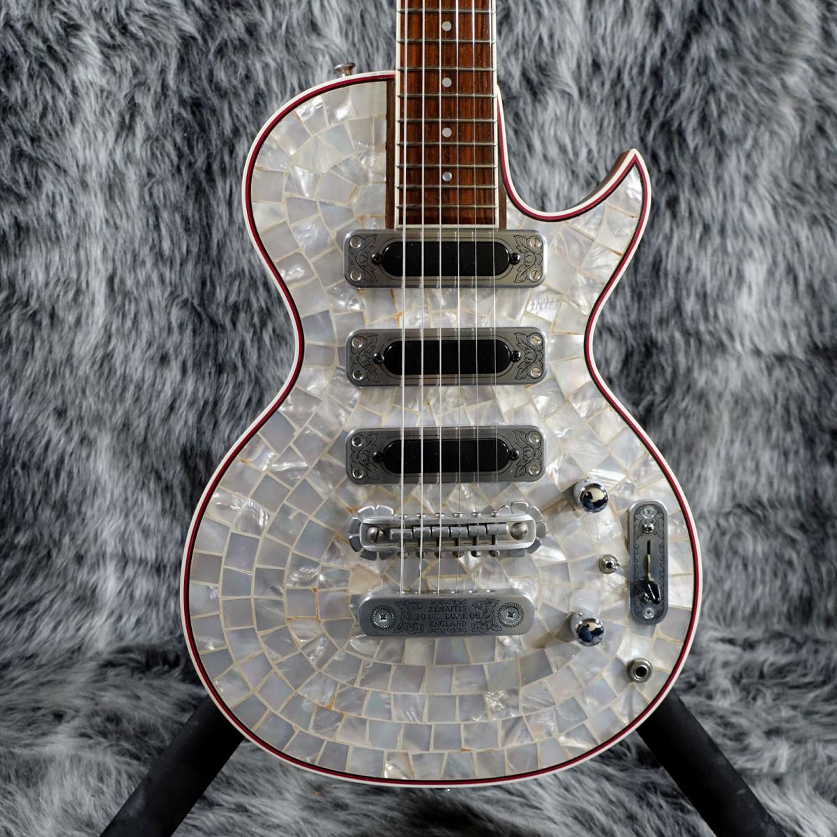 Custom Shop Tony's Collection S22ST 3S JCR Pearl Front ZEMAITIS