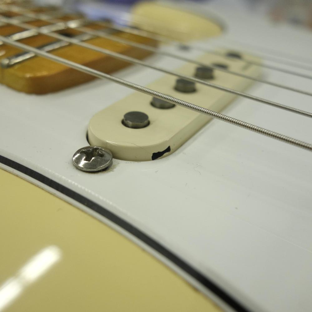 Fender Japan ST71-140YM DBL ［訳アリ］ Fender Japan / ST71-140YM Yellow and White – Ishibashi Music