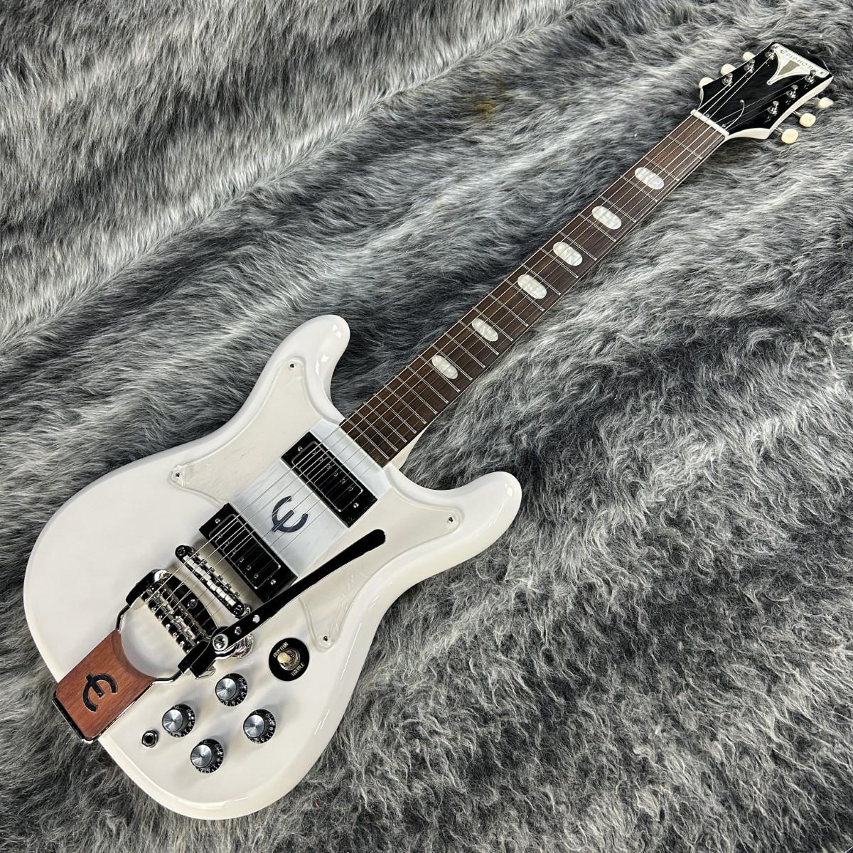Epiphone ホワイトエレキギター ギターケース付き ほぼ新品‼️ Epiphone / Inspired by Gibson Les Paul Custom Alpine White