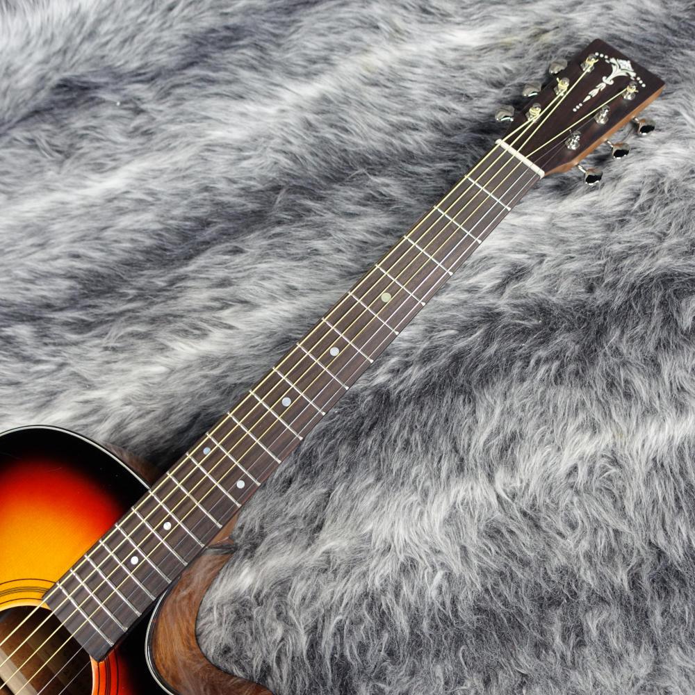 ★彫刻ギター　Cat's Eyes CEシリーズ　舞台にストリート演奏とオブジェ CE48T-EA ST Cat's Eyes アコースティックギター フラットトップ 商品