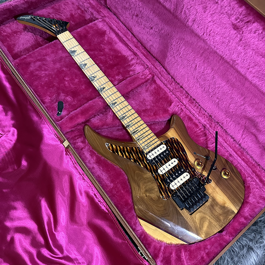 アメリカ　アンティーク　モダン　三枚　1981.1979.1991 M-Ⅲ Deluxe Antique Natural 1991 Gibson エレクトリックギター