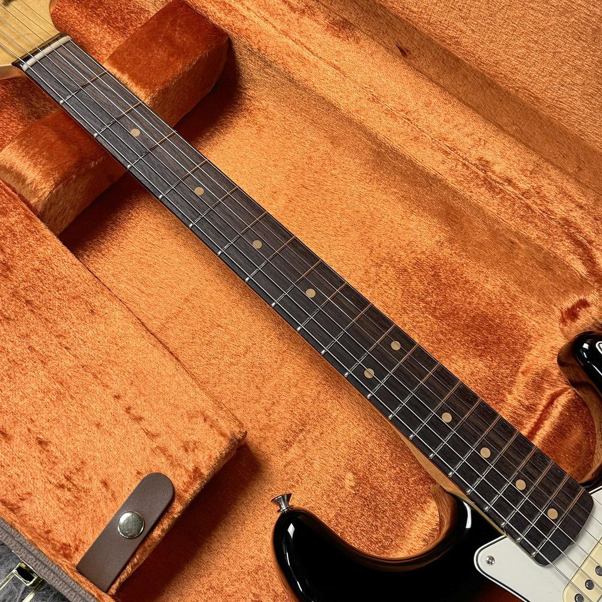 American Vintage II 1961 Stratocaster 3-Color Sunburst Fender