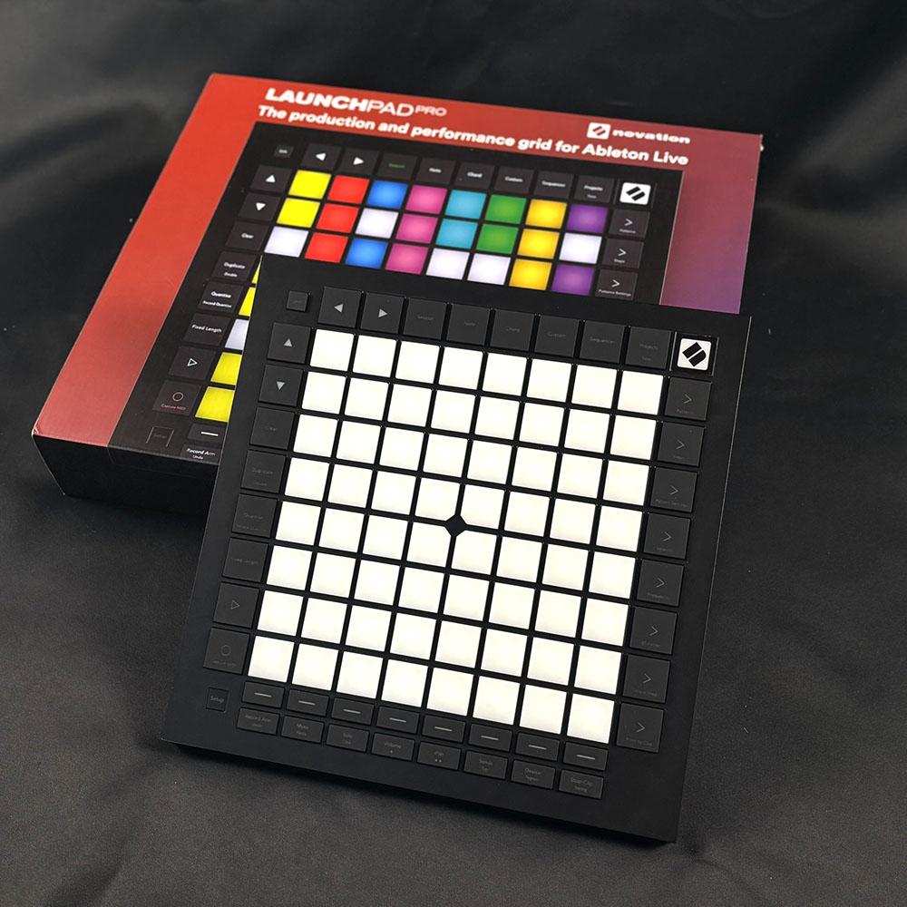 Launchpad Pro Mk3 Novation MIDI関連機器 MIDIコントローラー 商品 
