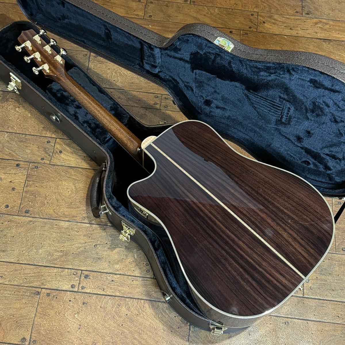 美品 Takamine 200シリーズ(？)NA 型番不明 PU付き エレアコ 美品 Takamine 200シリーズ( )NA 型番不明 PU付きエレアコ 格安出品
