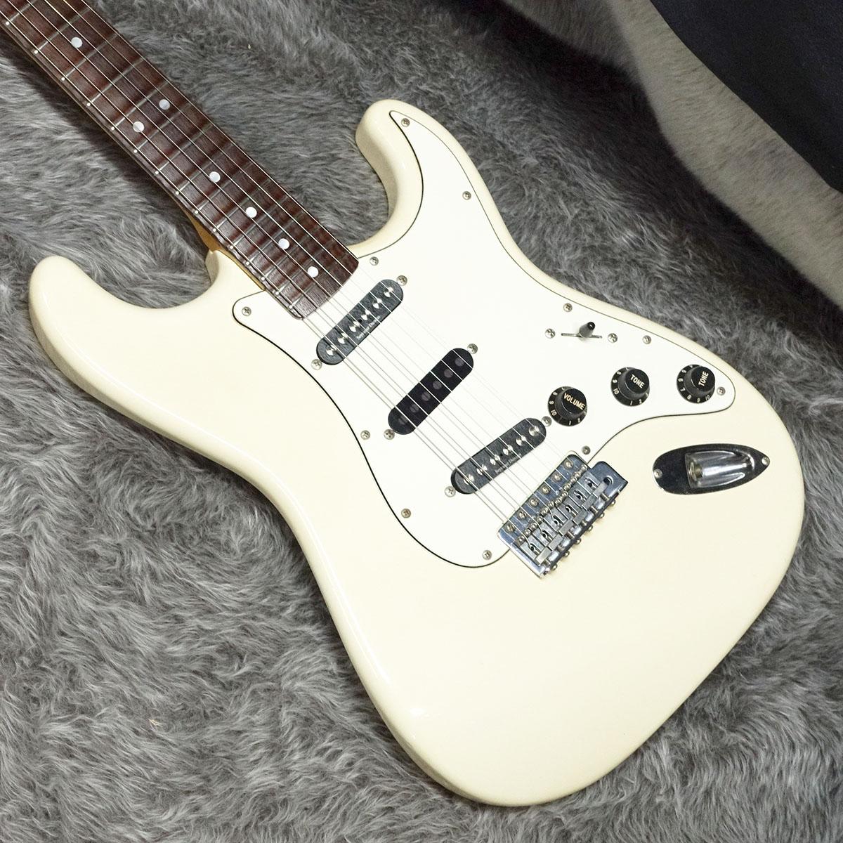 ST72-145RB Fender Japan エレクトリックギター ストラトキャスター