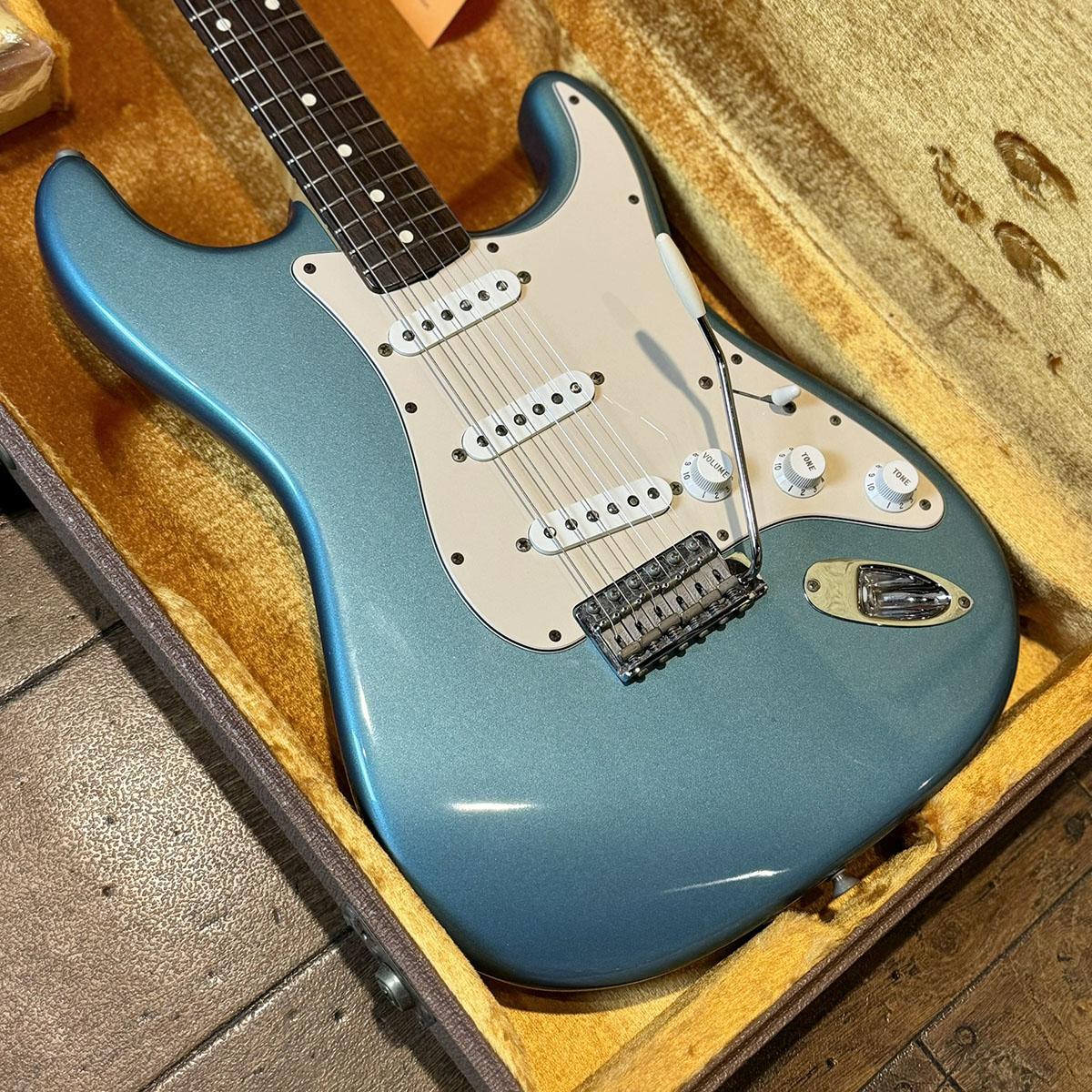 Fender Stratocaster アメリカンビンテージusaラッカー American Vintage 62 Stratocaster Thin Lacquer Lake Placid Blue