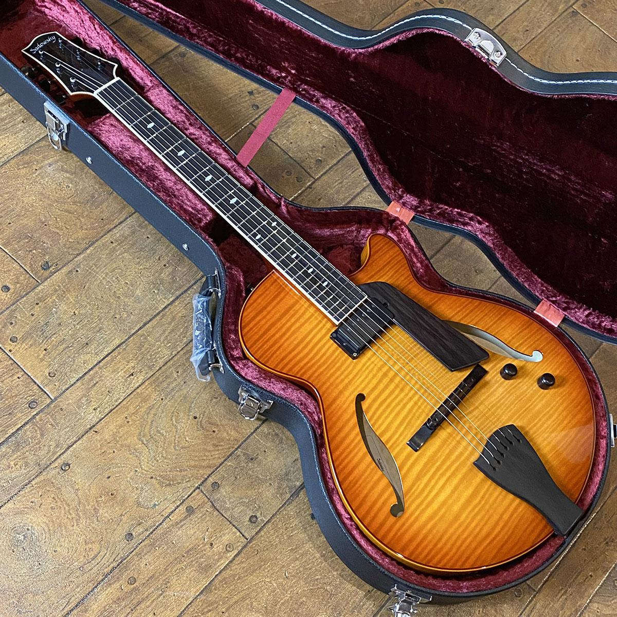 SS-15 Violin Burst Sadowsky エレクトリックギター フルアコ 商品詳細