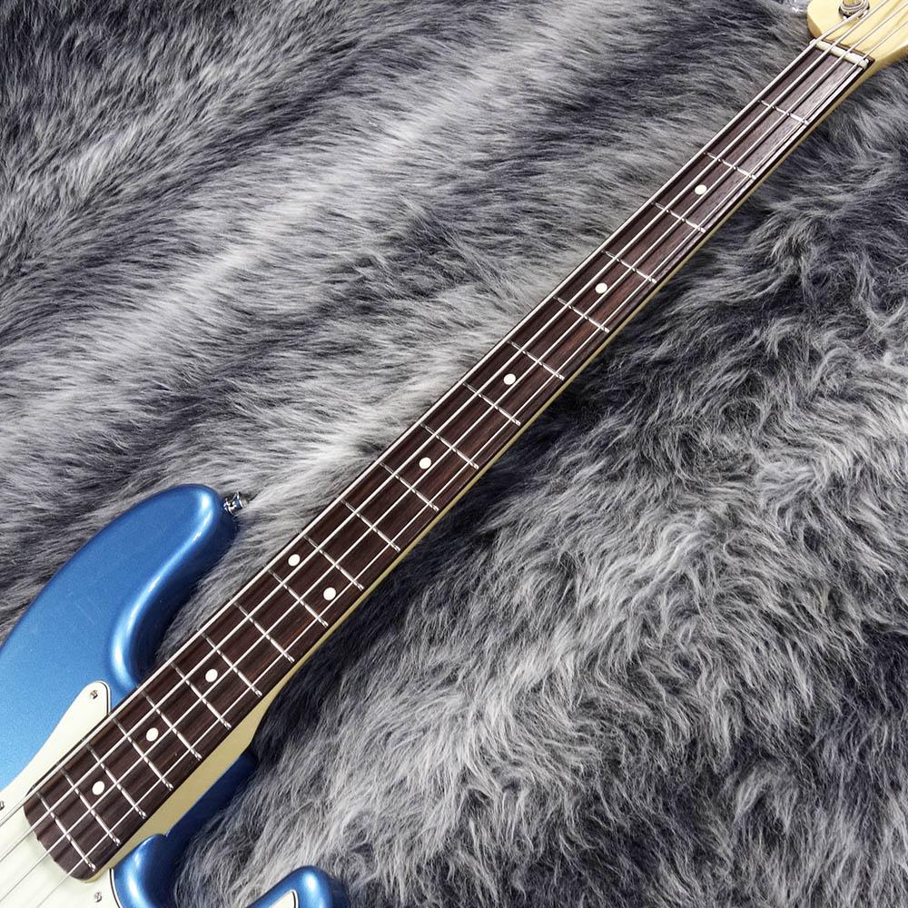 Made in Japan Traditional 60s Jazz Bass Lake Placid Blue Fender