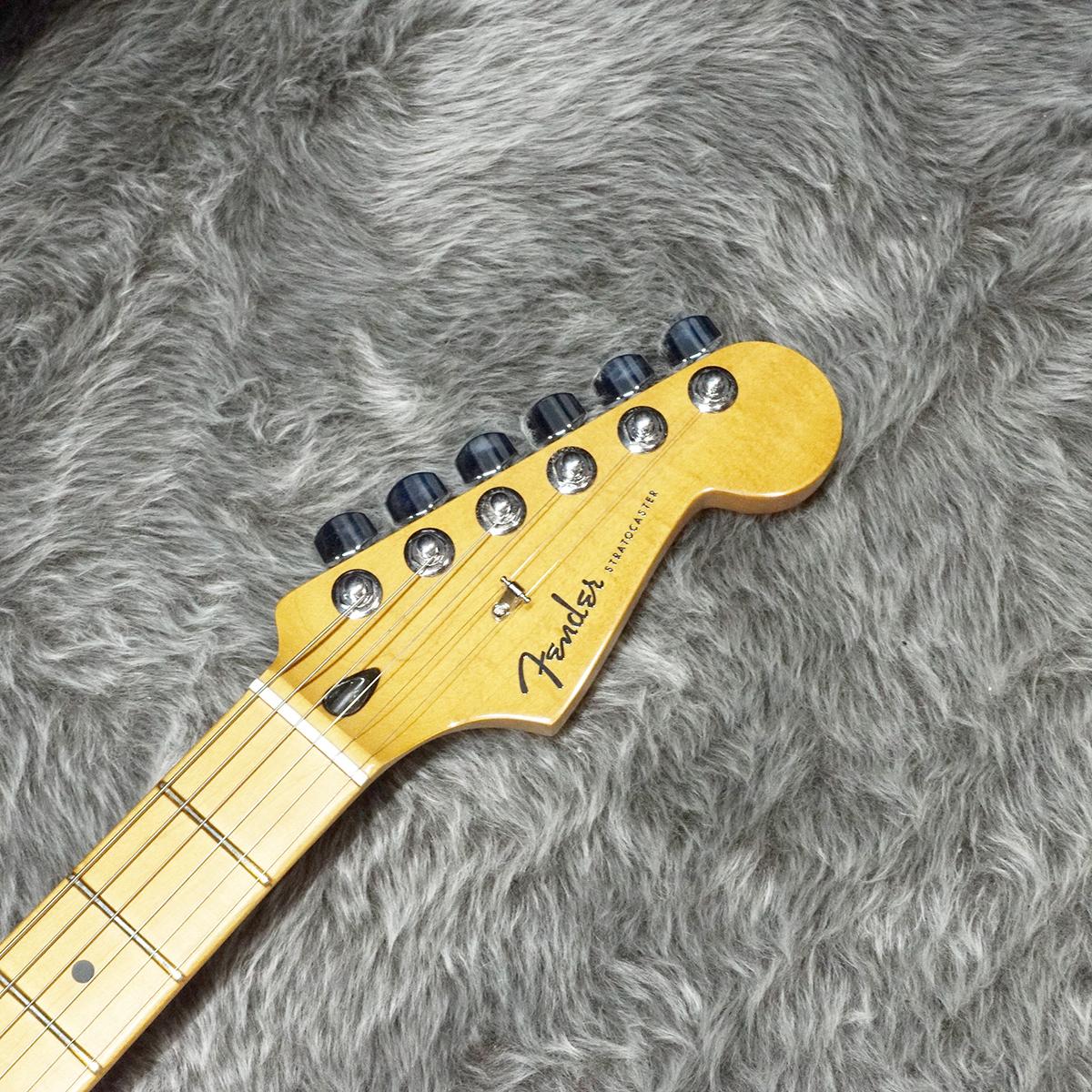 Player Plus Stratocaster HSS MN 3-Color Sunburst Fender