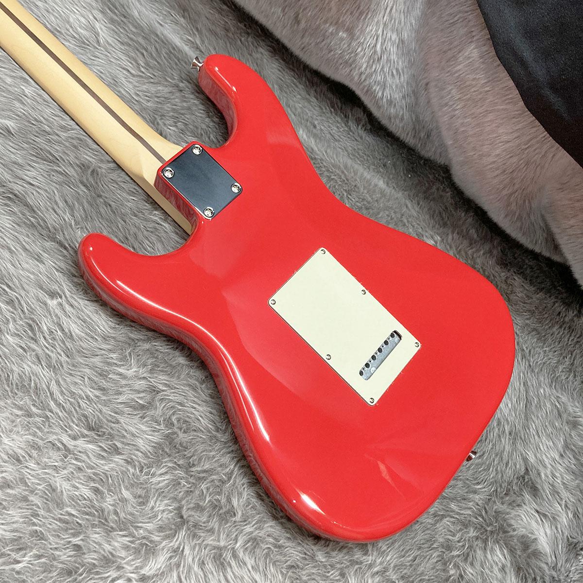 Made in Japan Hybrid II Stratocaster RW Modena Red Fender