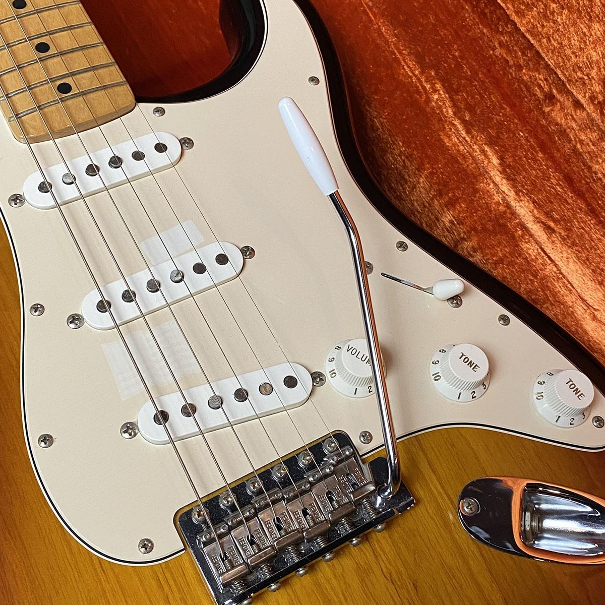 American Vintage 70 Stratocaster 3Color Sunburst Fender USA