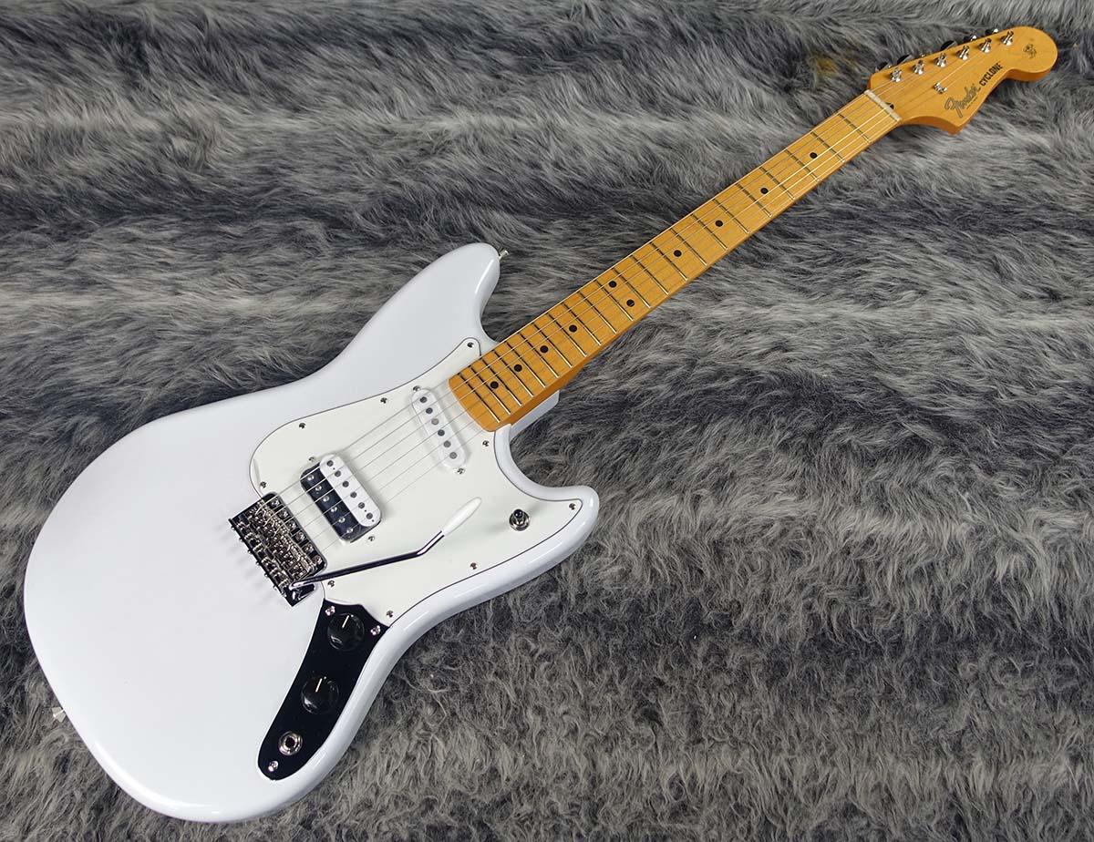 Hurricane bich型 変形ギター ホワイト 動作未確認 エレキ Made in Japan Limited Cyclone MN White Blonde Fender