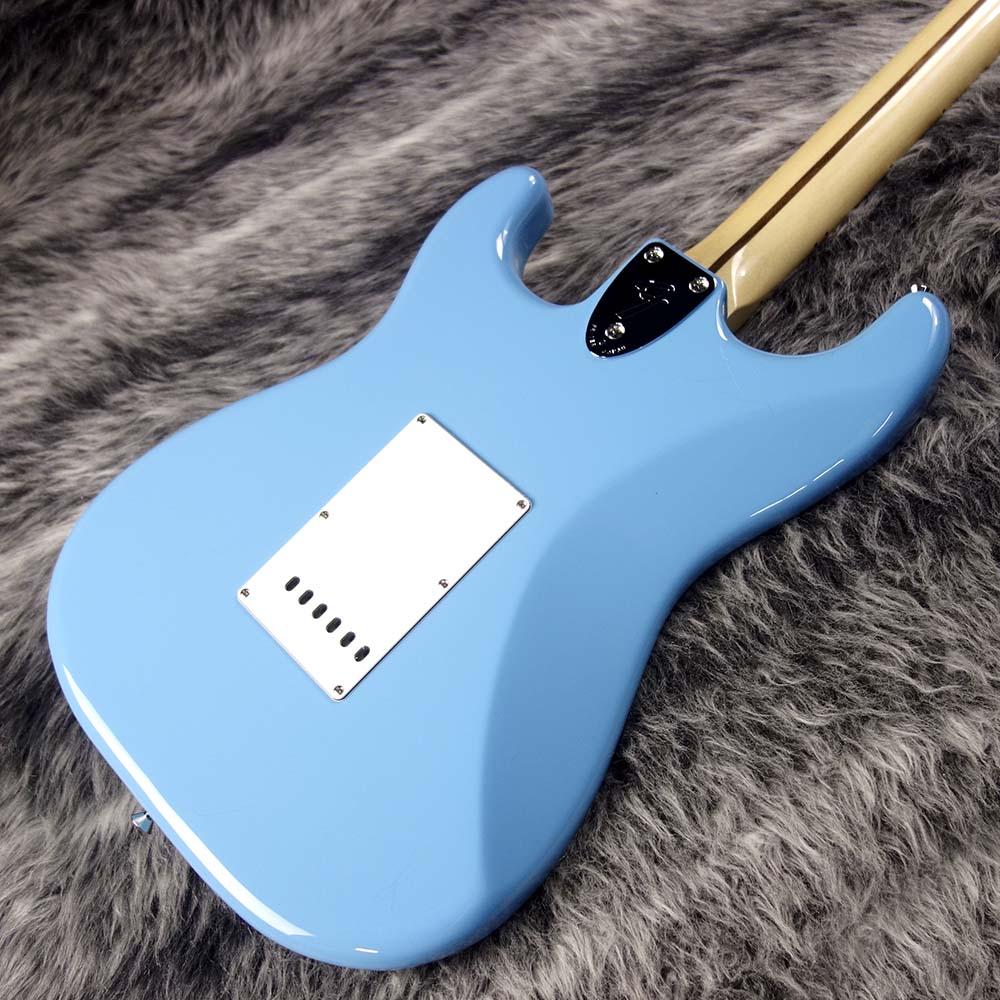 Made in Japan Limited International Color Stratocaster Maui Blue