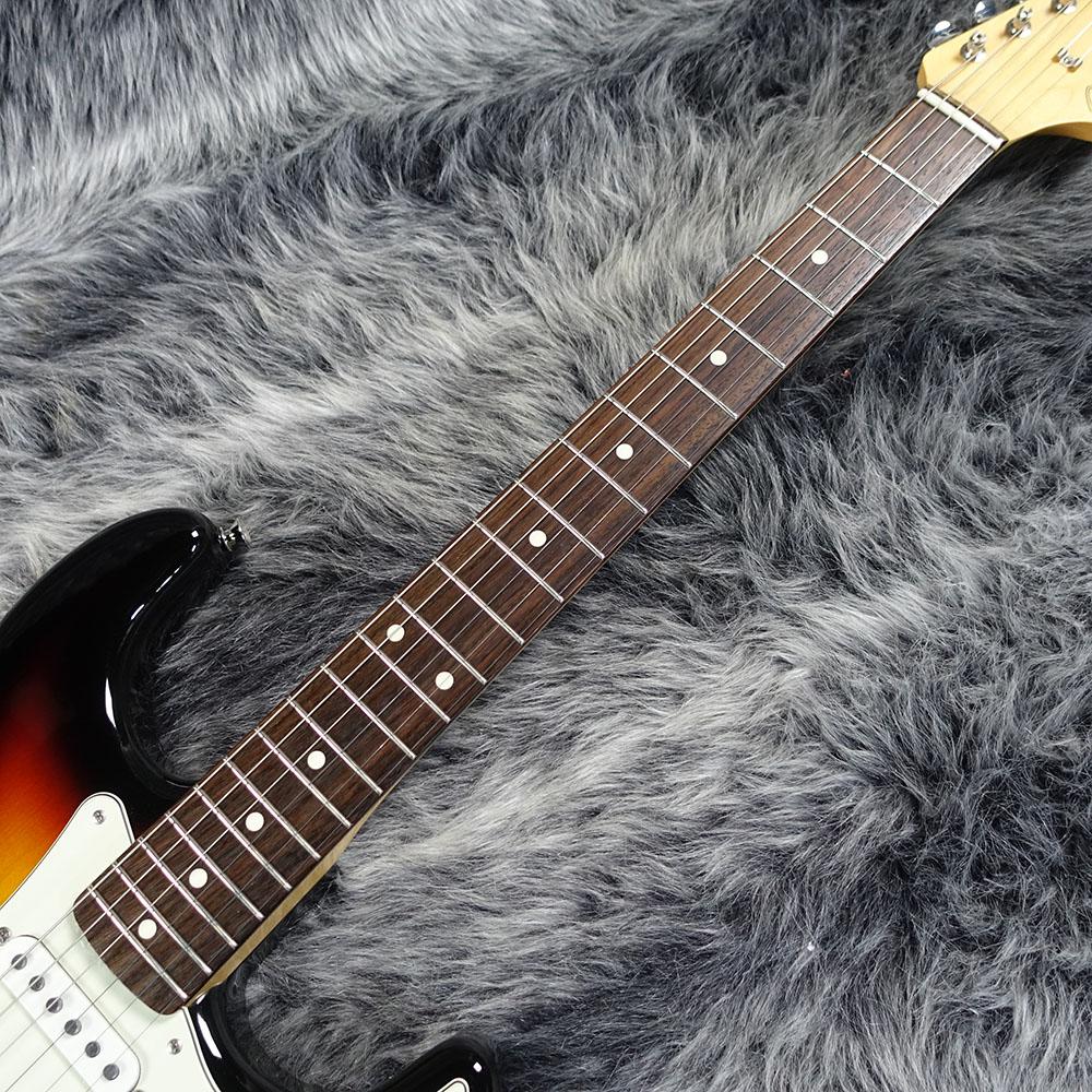 Made in Japan Traditional II 60s Stratocaster 3 Color Sunburst