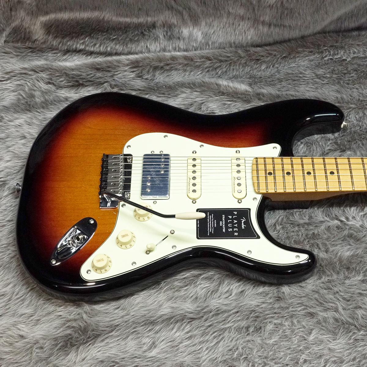Player Plus Stratocaster HSS MN 3-Color Sunburst Fender