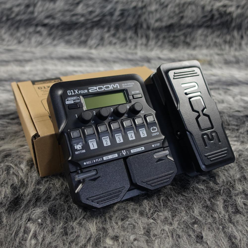新品同様ZOOM G1X FOUR ギター用マルチエフェクター ZOOM G1X FOUR ギターマルチエフェクター 専用アダプター付きセット