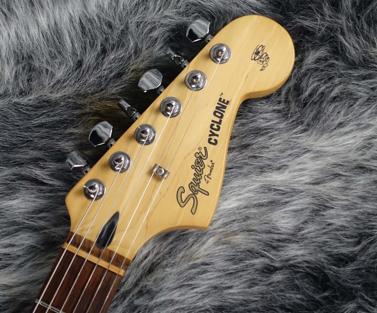 Cyclone Candy Apple Red Squier エレクトリックギター ムスタング