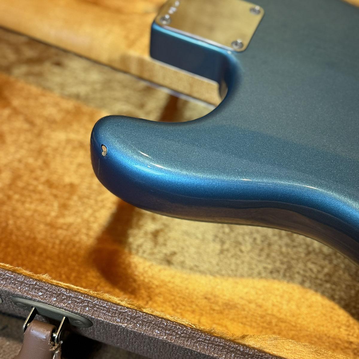 American Vintage 62 Stratocaster Thin Lacquer Lake Placid Blue