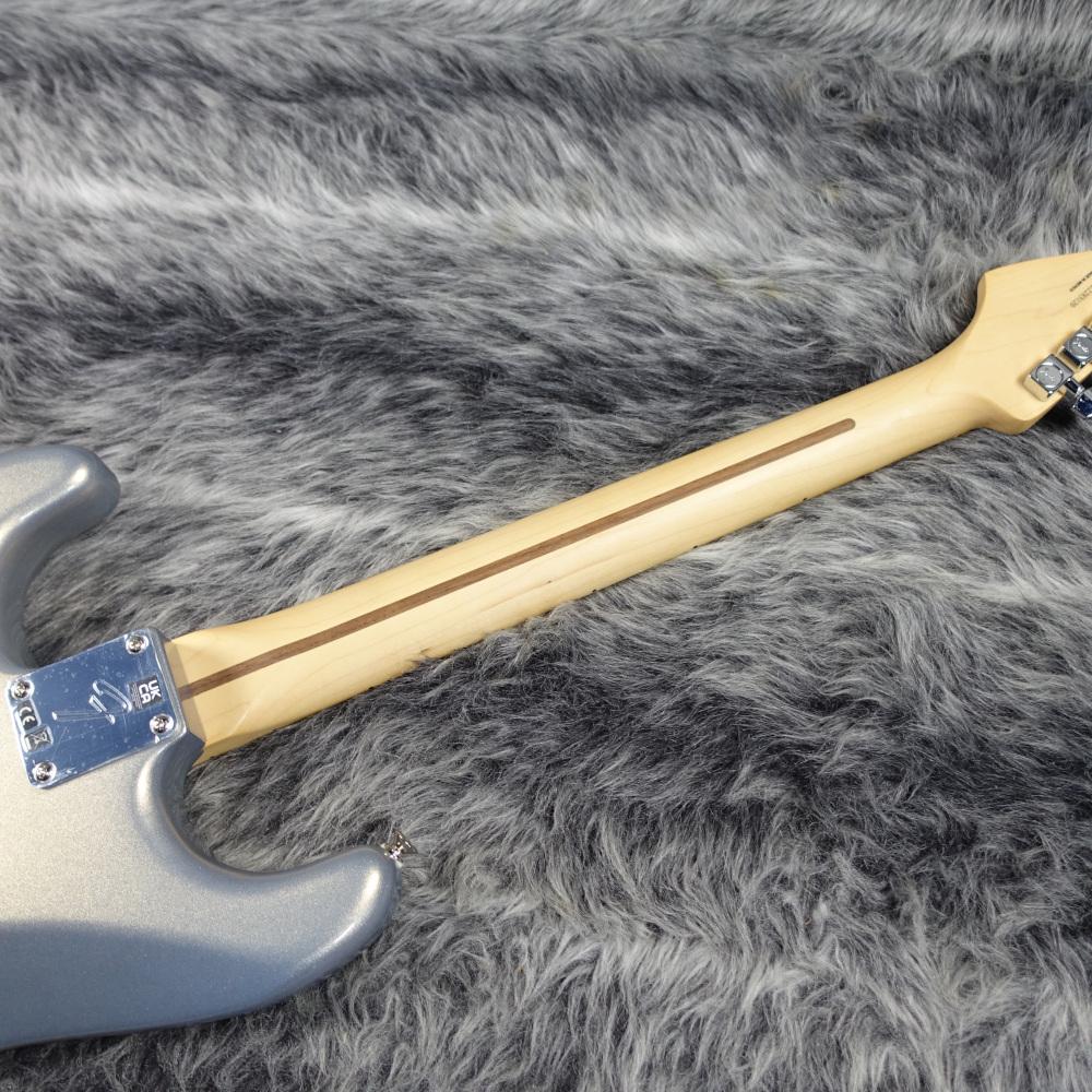 Player Stratocaster HSS Silver/M Fender エレクトリックギター