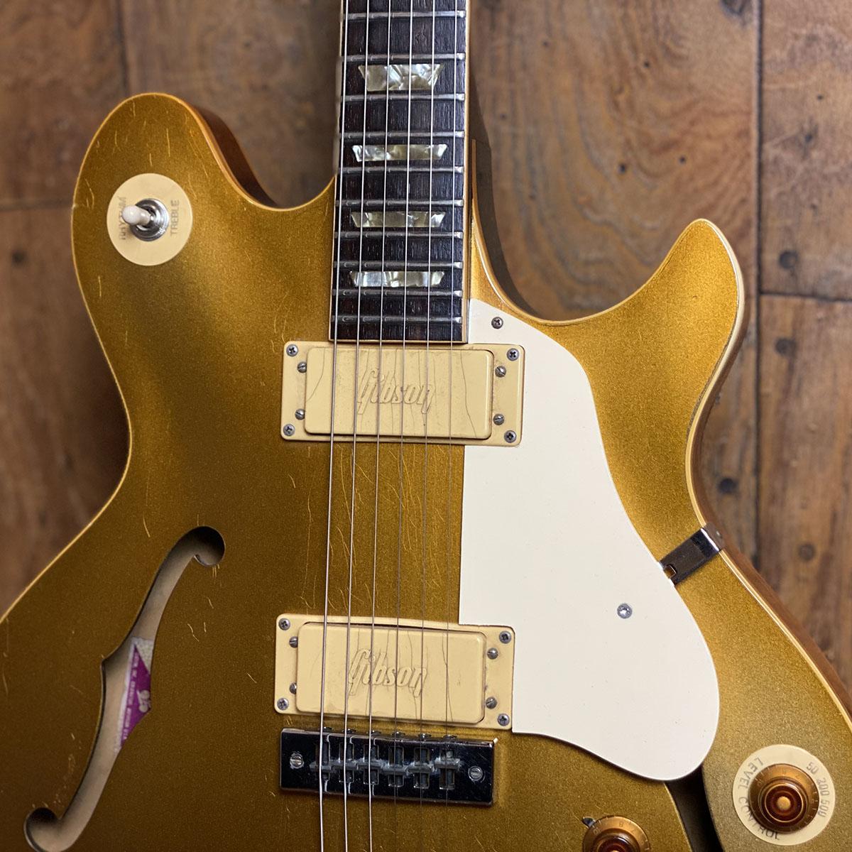 Les Paul Signature Gold Top Les-PaulSignatureGoldTop