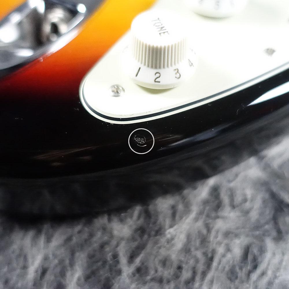Made in Japan Traditional II 60s Stratocaster 3 Color Sunburst