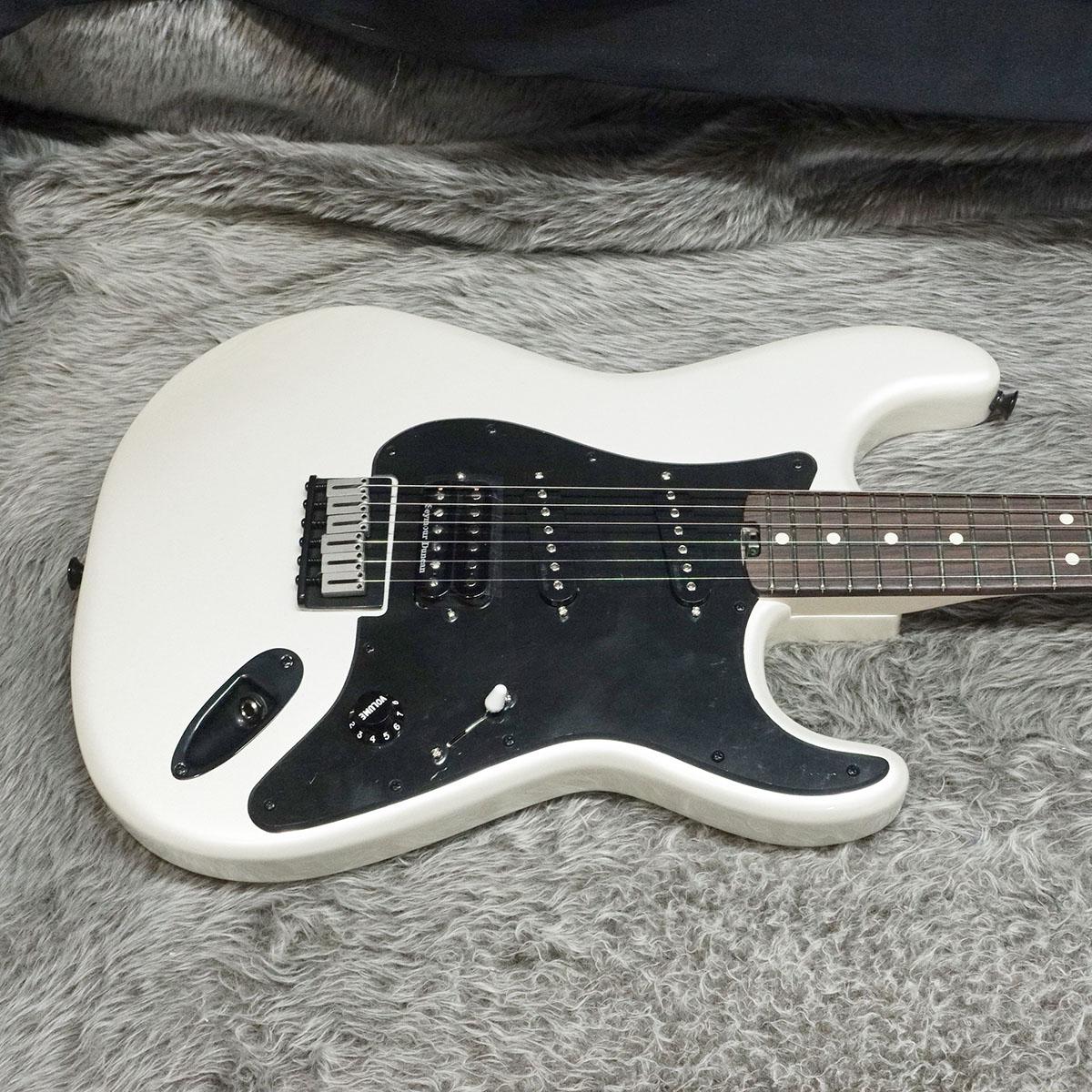Jake E Lee Pro-Mod So-Cal Style 1 HSS HT RW Pearl White Charvel
