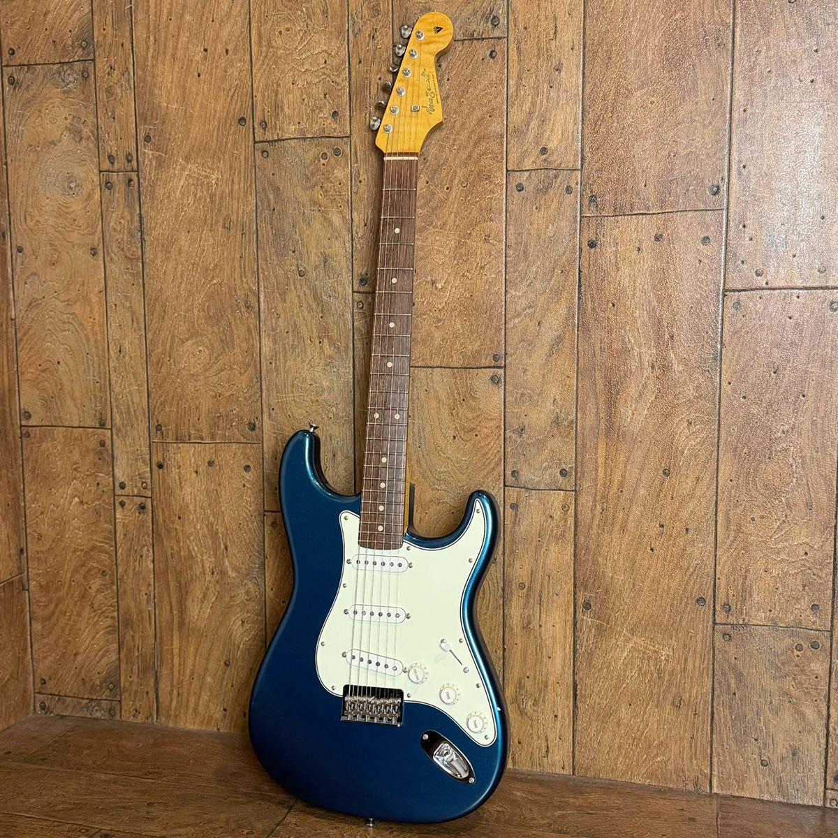 moon オーダーギター　ハードテイル、ローズウッドネック、2シングルザグリ Moon ST Classic 1Piece Rosewood Neck の紹介動画 - YouTube