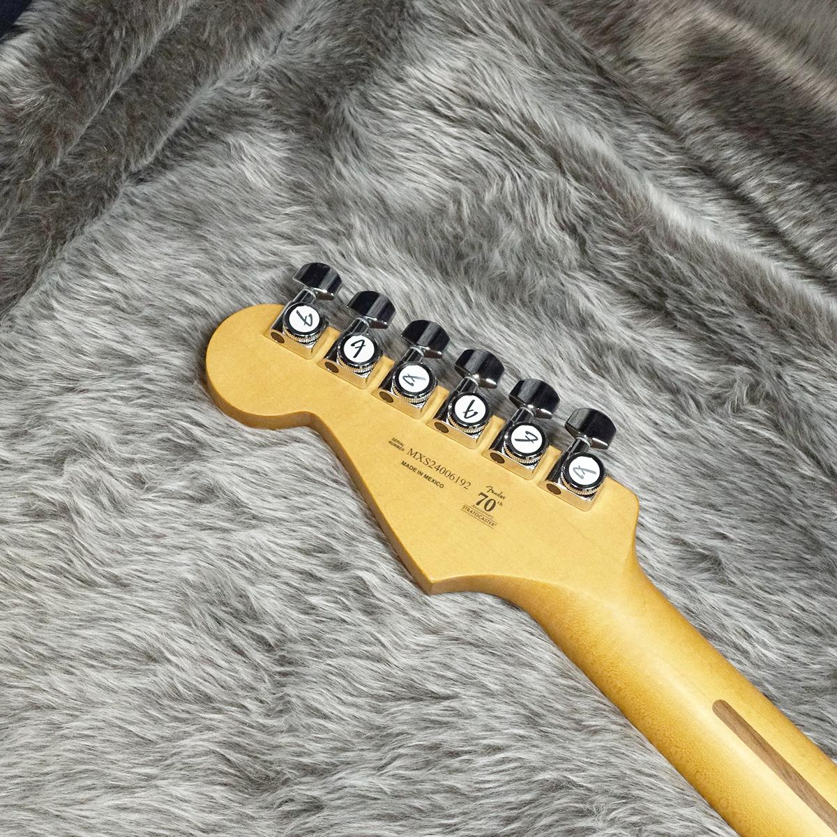 Player Plus Stratocaster HSS MN 3-Color Sunburst Fender