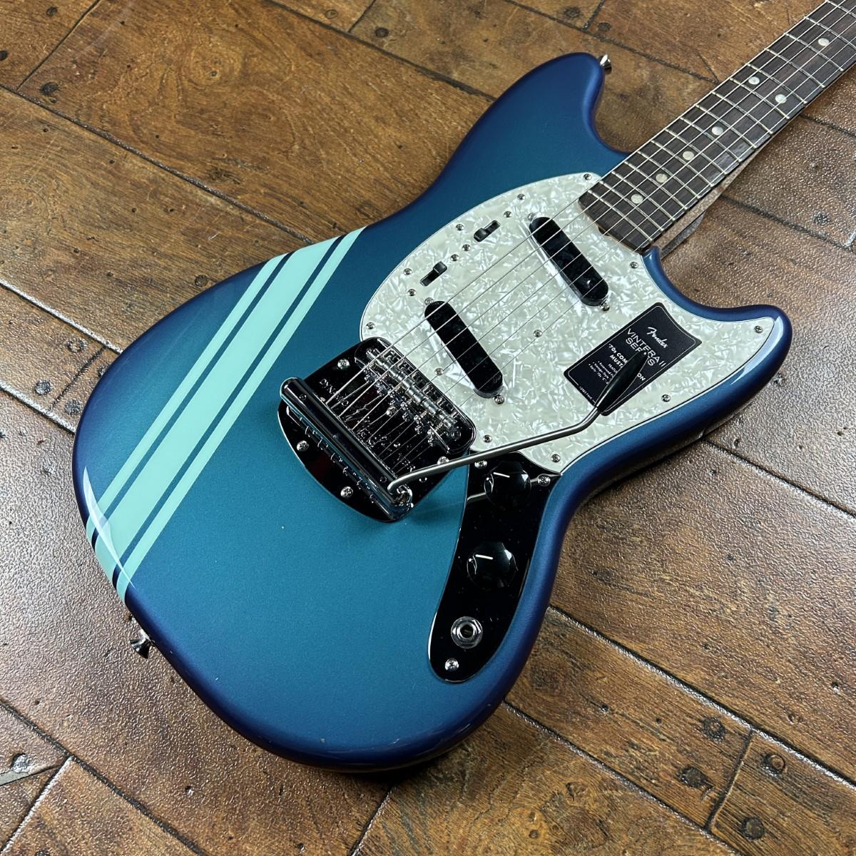Vintera II 70s Competition Mustang Competition Burgundy Fender