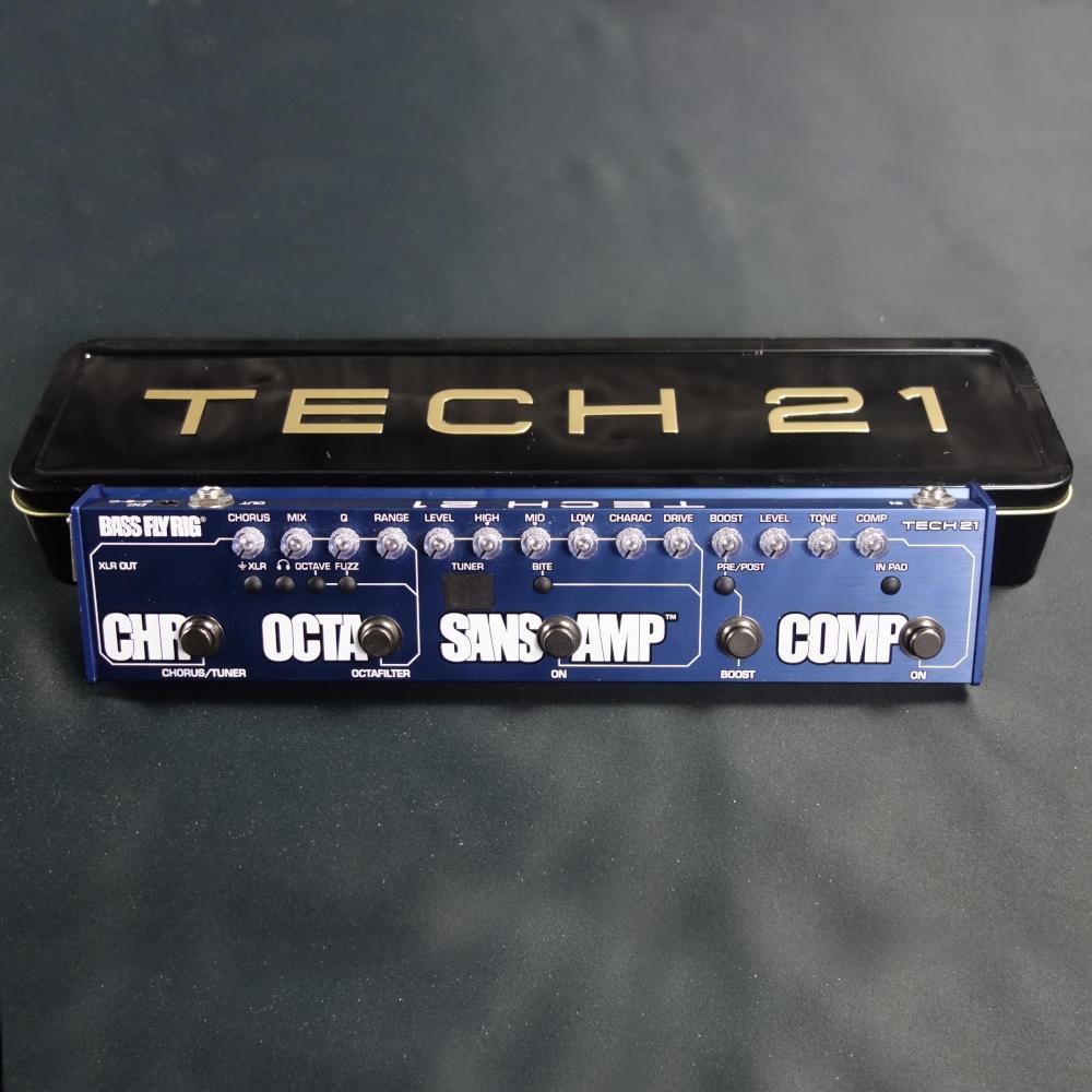 BASS FLY RIG Tech 21 ベース用エフェクター マルチエフェクター 商品