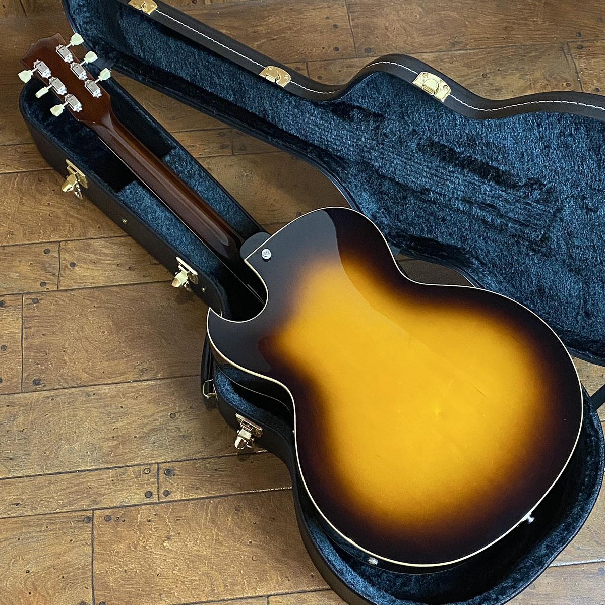 AT102D Classic Archtop Tribute エレクトリックギター フルアコ 商品